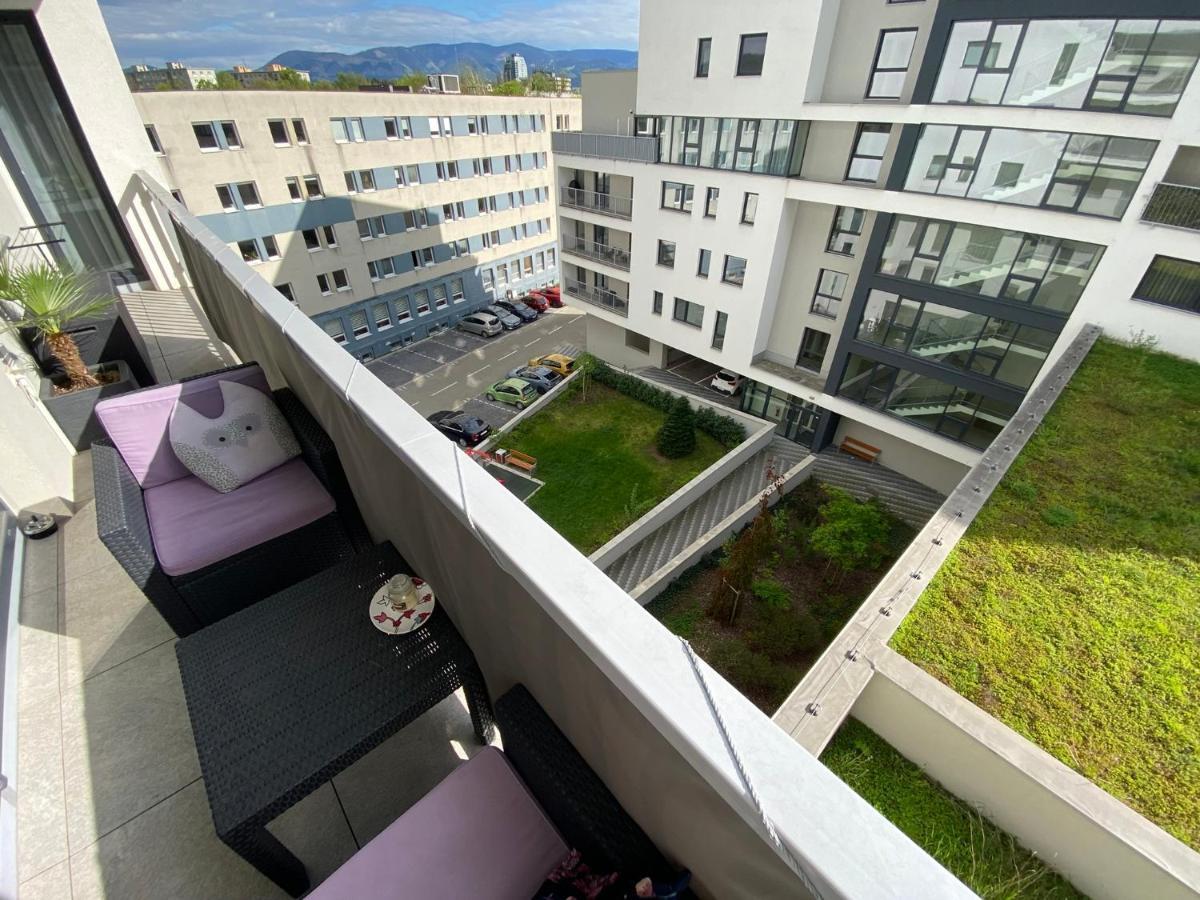 Apartment Mala Praha & Parking In The Garage Zilina Luaran gambar